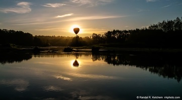Balloon Over Snohomish River