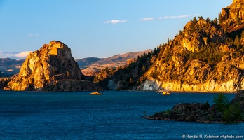 Devils Punchbowl, Castle Rock, Coulee Boulevard