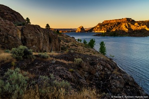 Devils Punchbowl, Castle Rock, Banks Lake